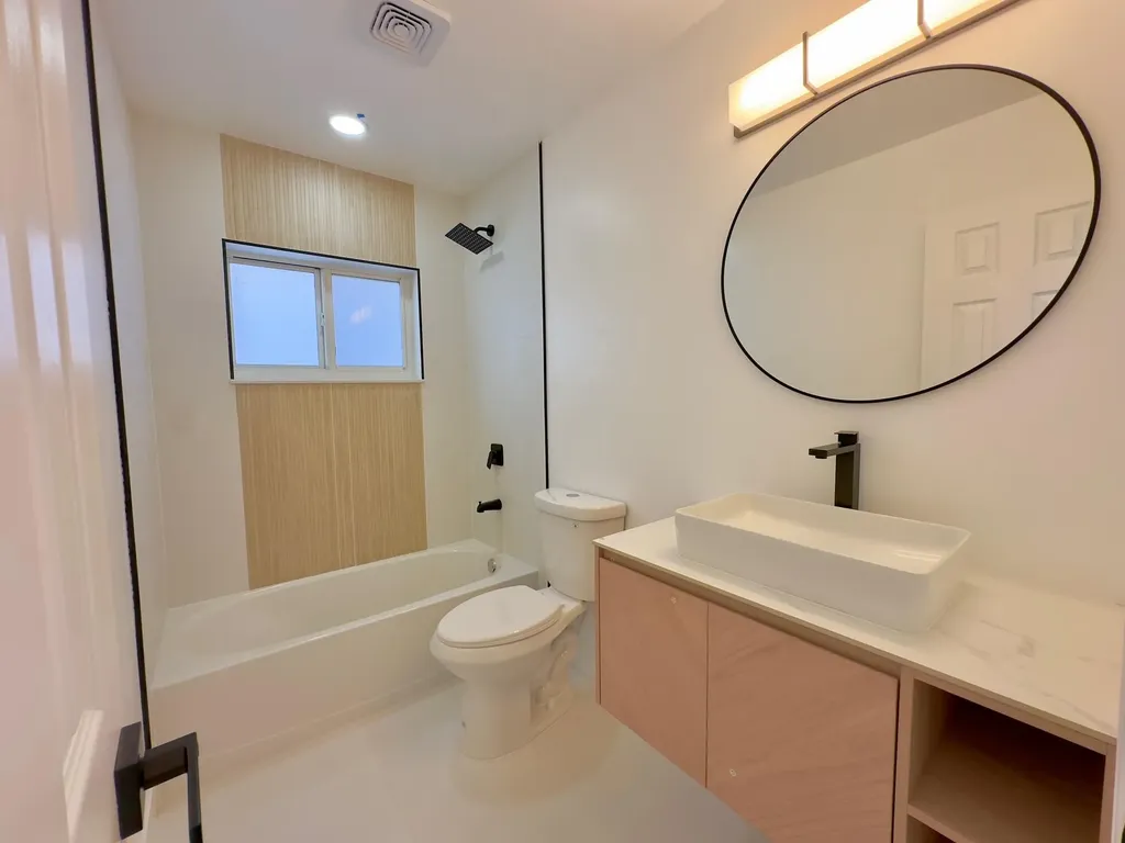 6811 NW 32nd Avenue Fort Lauderdale FL 33309