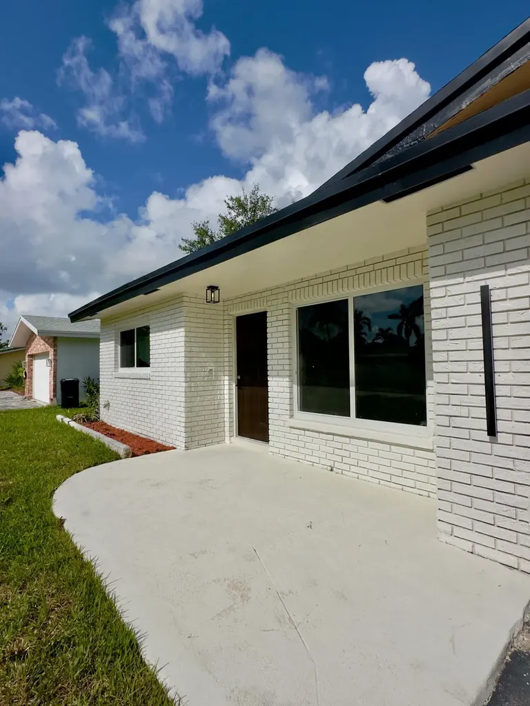 6811 NW 32nd Avenue Fort Lauderdale FL 33309