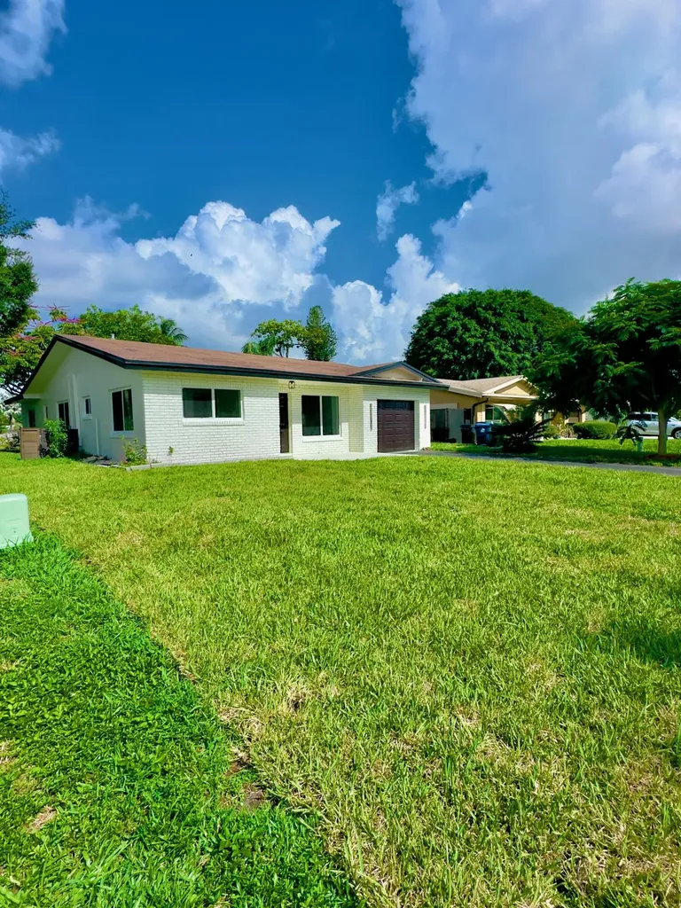 6811 NW 32nd Avenue Fort Lauderdale FL 33309