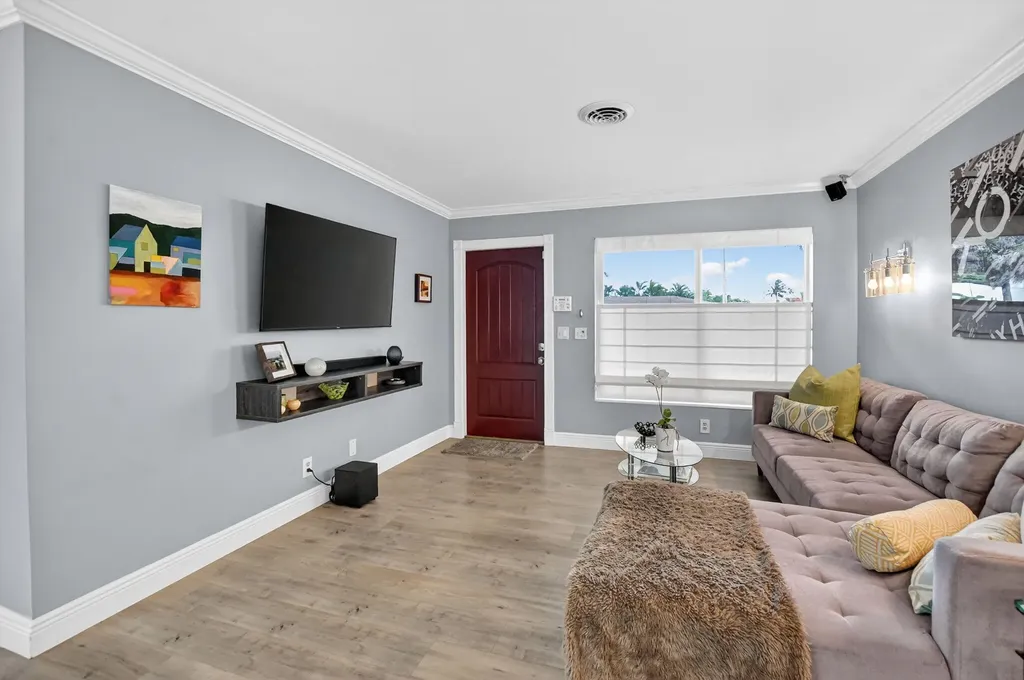 943 SW 7th Street Boca Raton FL 33486
