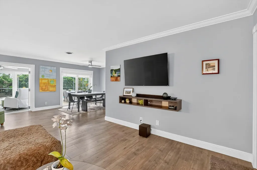 943 SW 7th Street Boca Raton FL 33486
