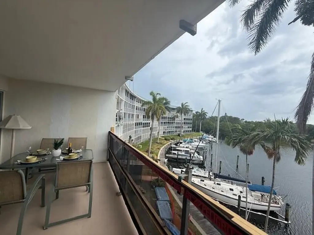 1319 E Hillsboro Boulevard Deerfield Beach FL 33441