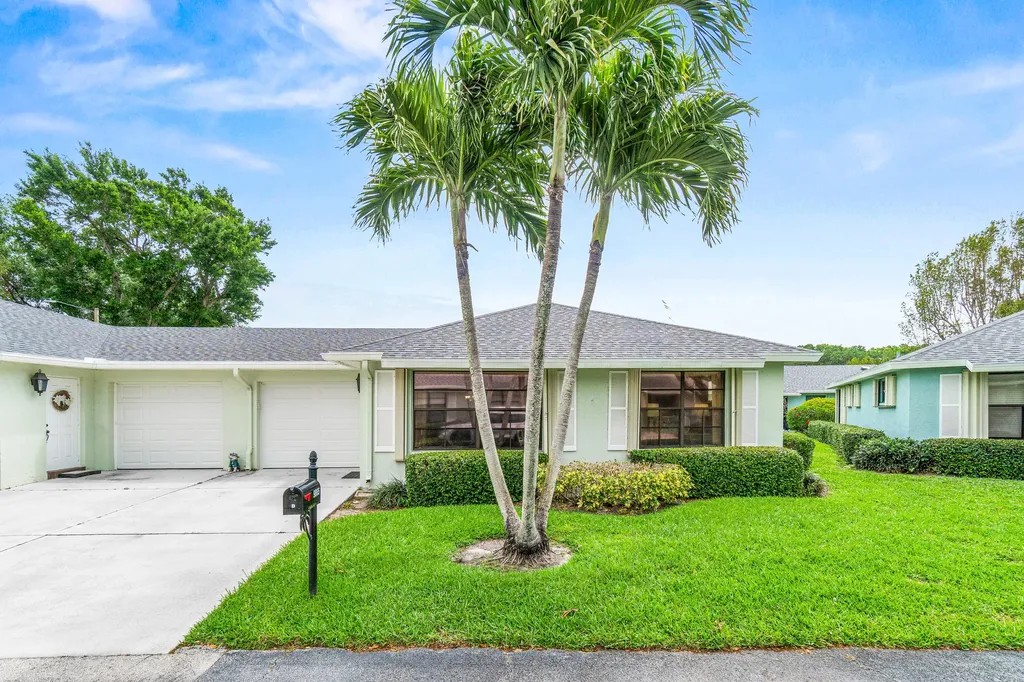9865 Pecan Tree Drive Boynton Beach FL 33436