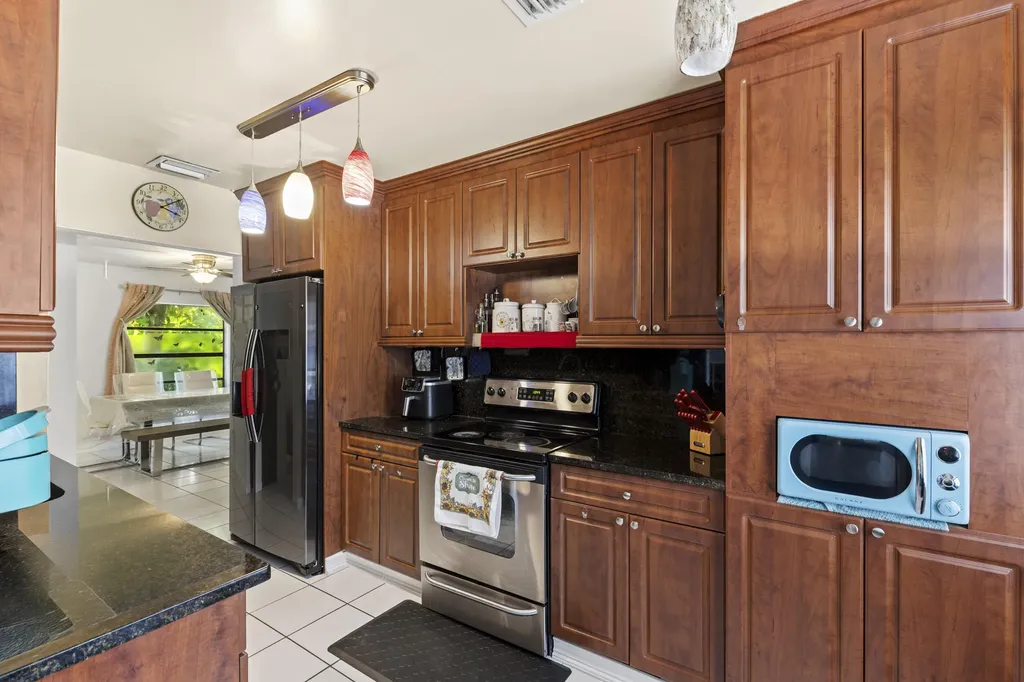 5388 Mendoza Street West Palm Beach FL 33415
