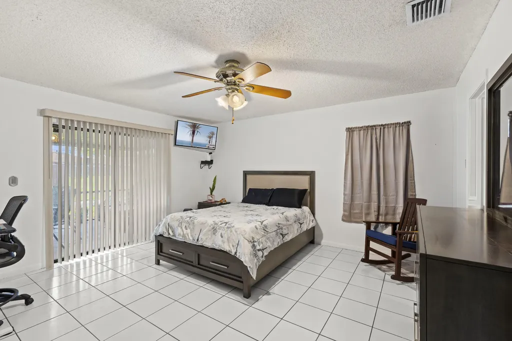 5388 Mendoza Street West Palm Beach FL 33415