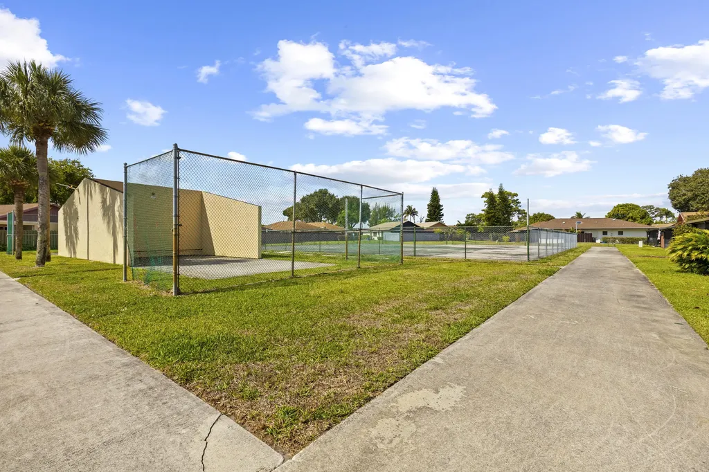 5388 Mendoza Street West Palm Beach FL 33415