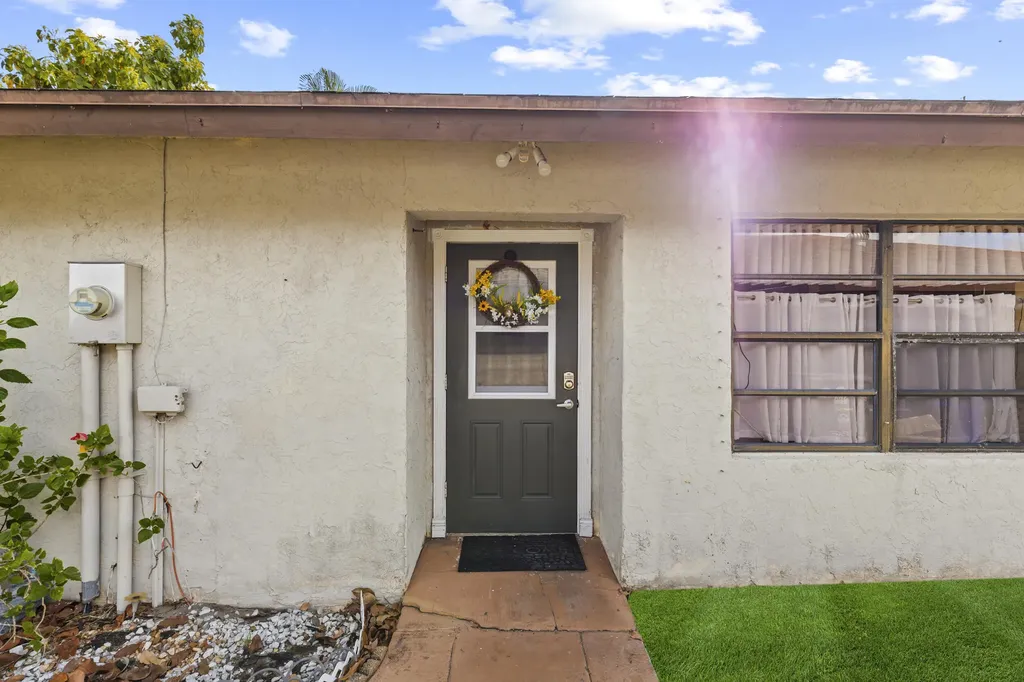5388 Mendoza Street West Palm Beach FL 33415