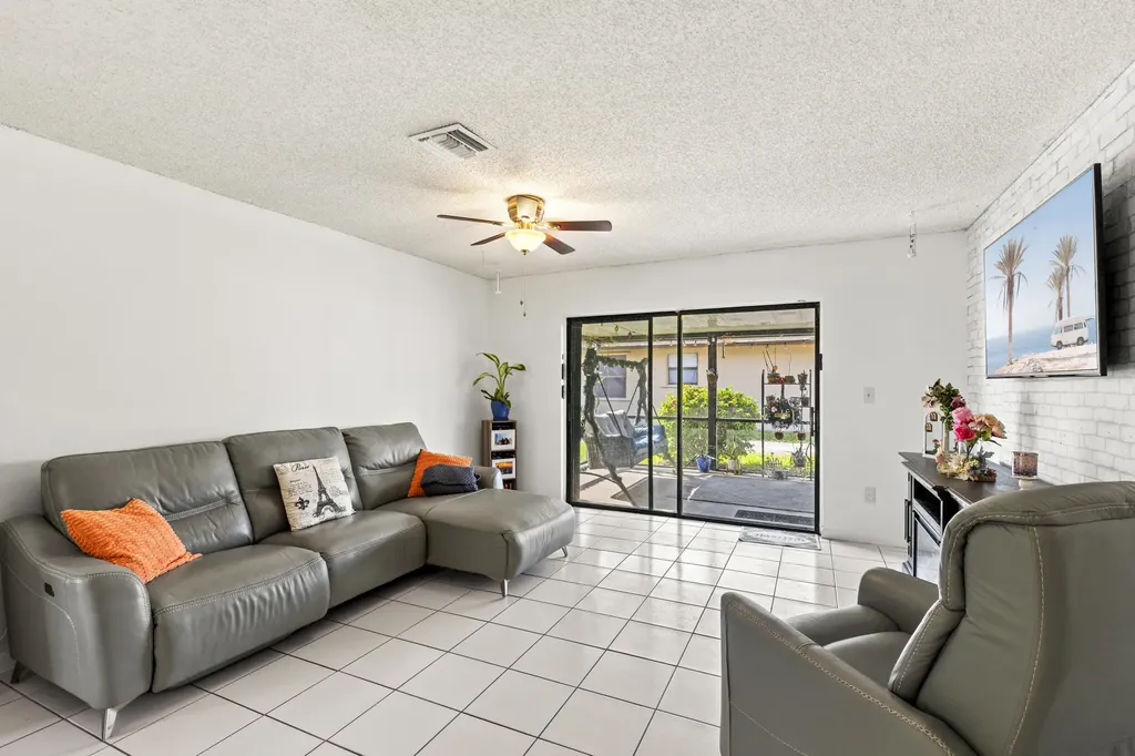 5388 Mendoza Street West Palm Beach FL 33415