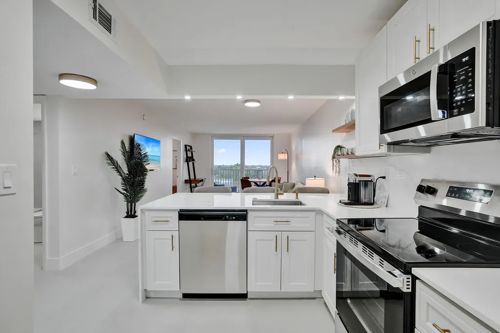 1391 S Ocean Boulevard Pompano Beach FL 33062