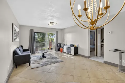 1250 SW 113th Terrace Pembroke Pines FL 33025
