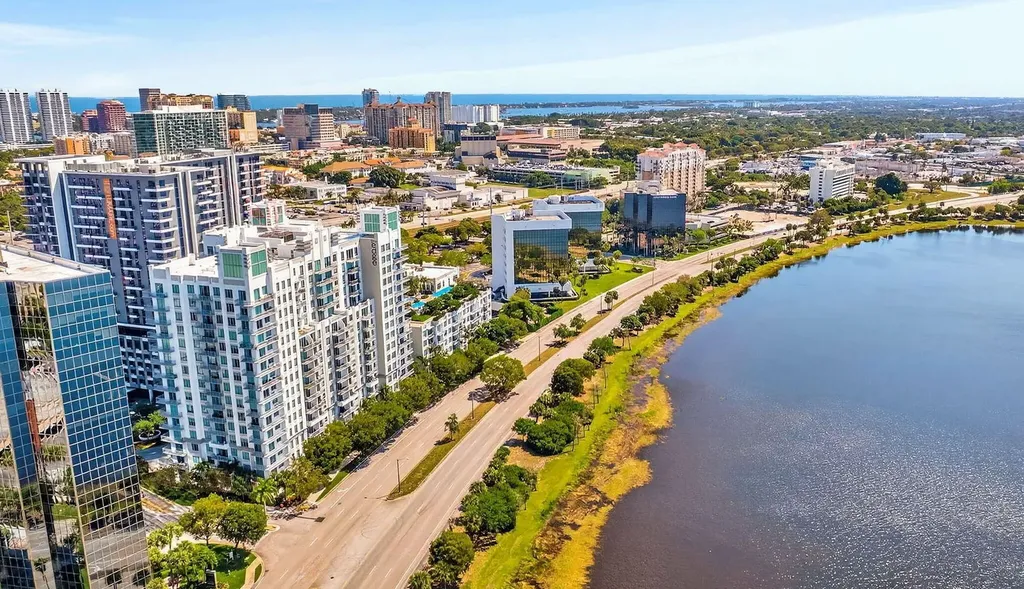 300 S Australian Avenue West Palm Beach FL 33401