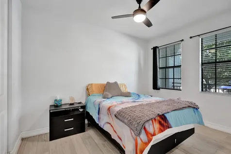 11621 SW 13th Court Pembroke Pines FL 33025