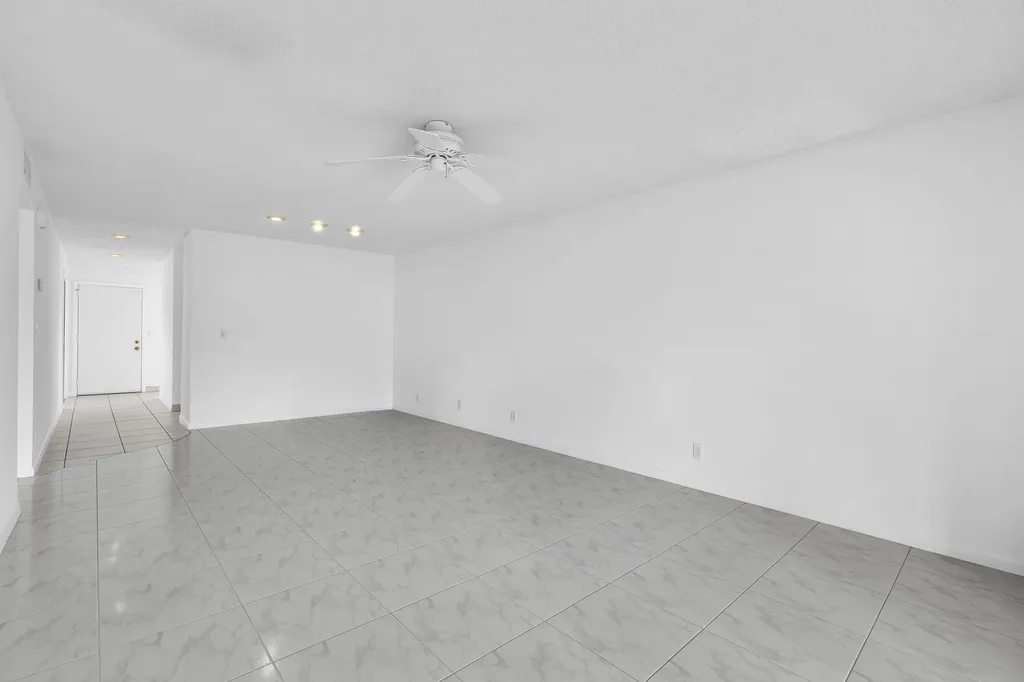 13721 Flora Place Delray Beach FL 33484