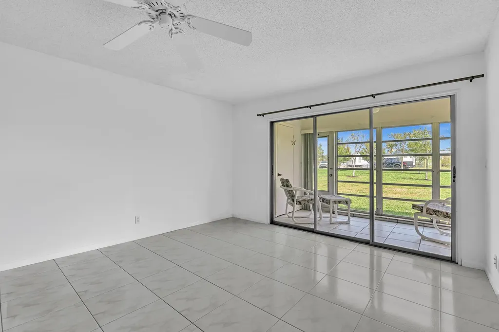 13721 Flora Place Delray Beach FL 33484