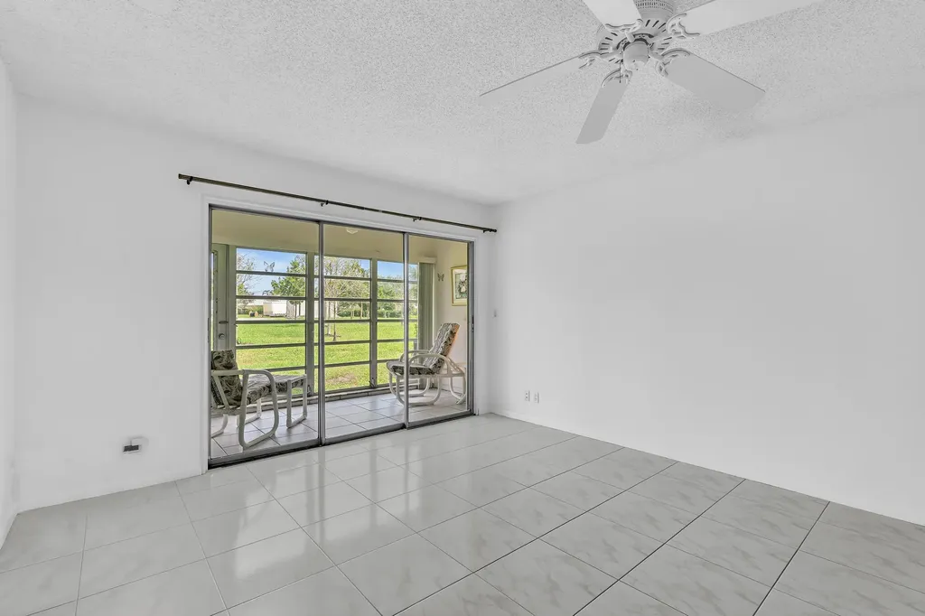 13721 Flora Place Delray Beach FL 33484