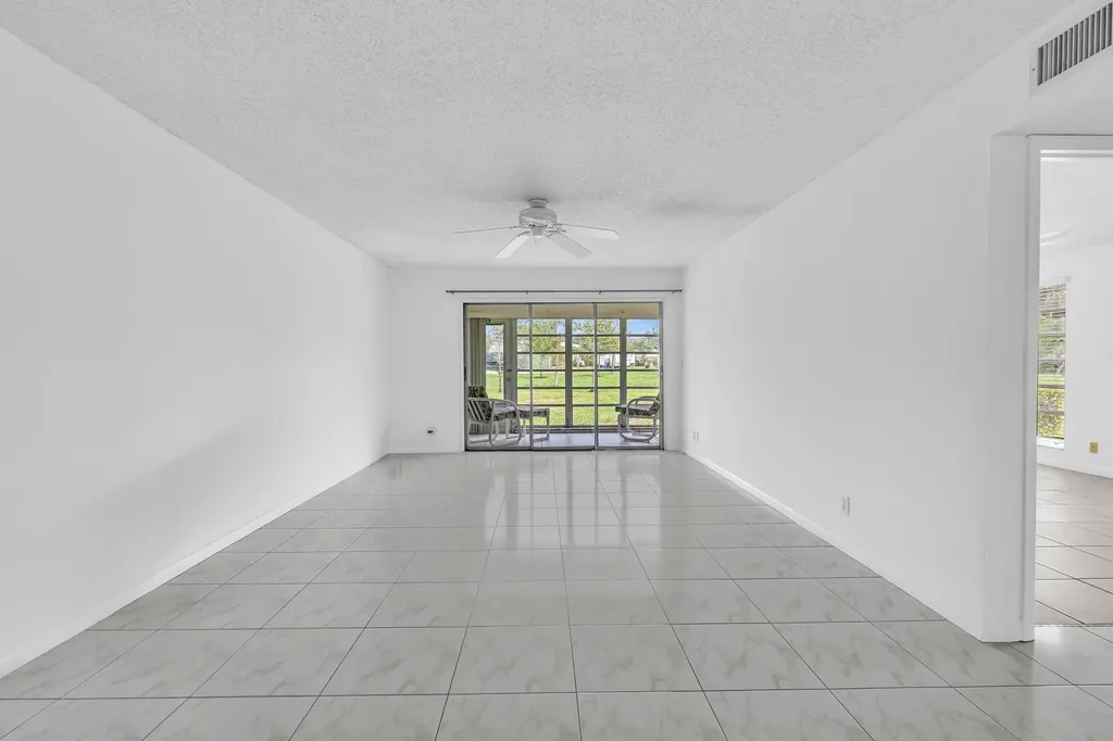 13721 Flora Place Delray Beach FL 33484