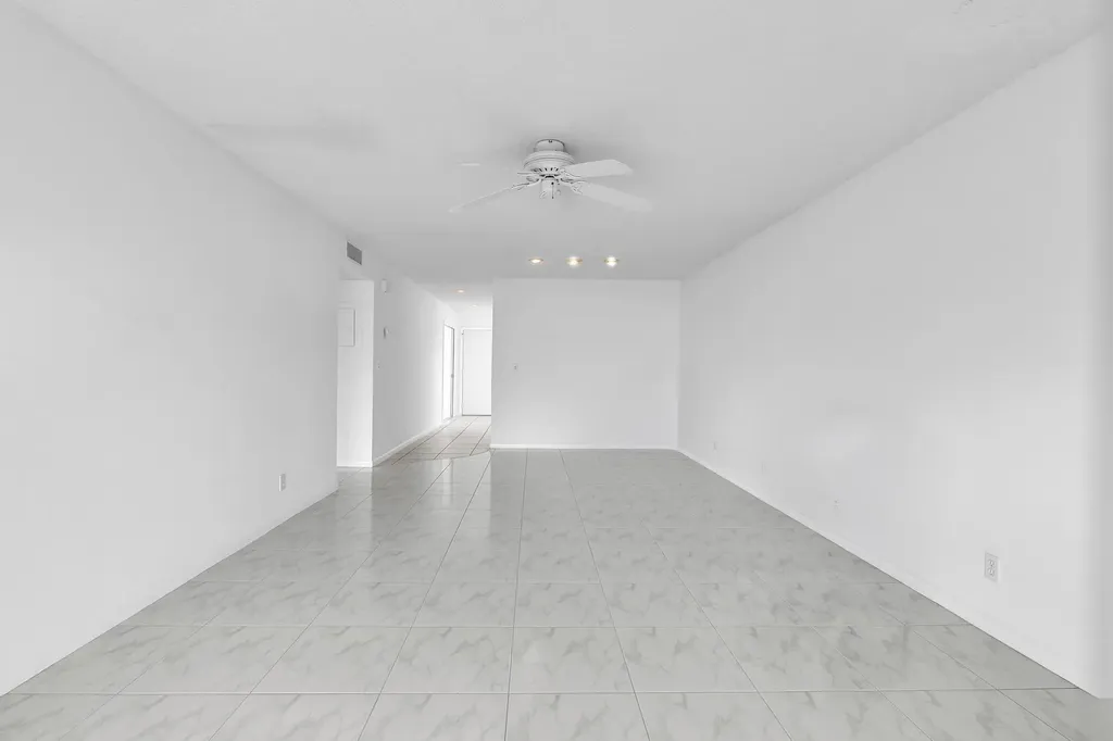 13721 Flora Place Delray Beach FL 33484