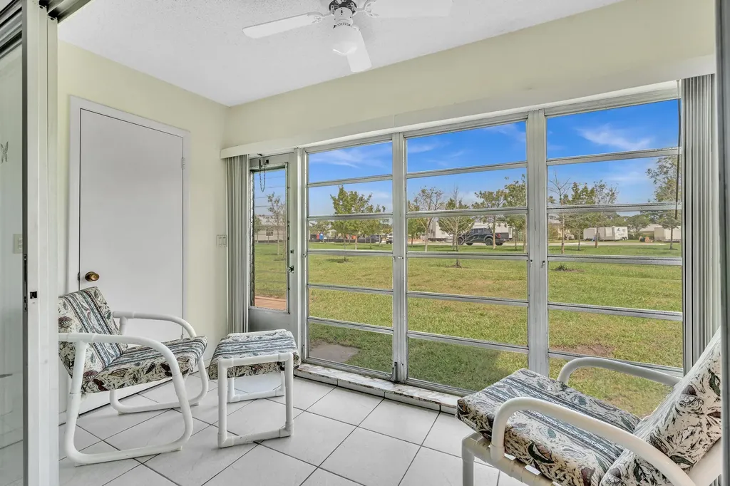13721 Flora Place Delray Beach FL 33484