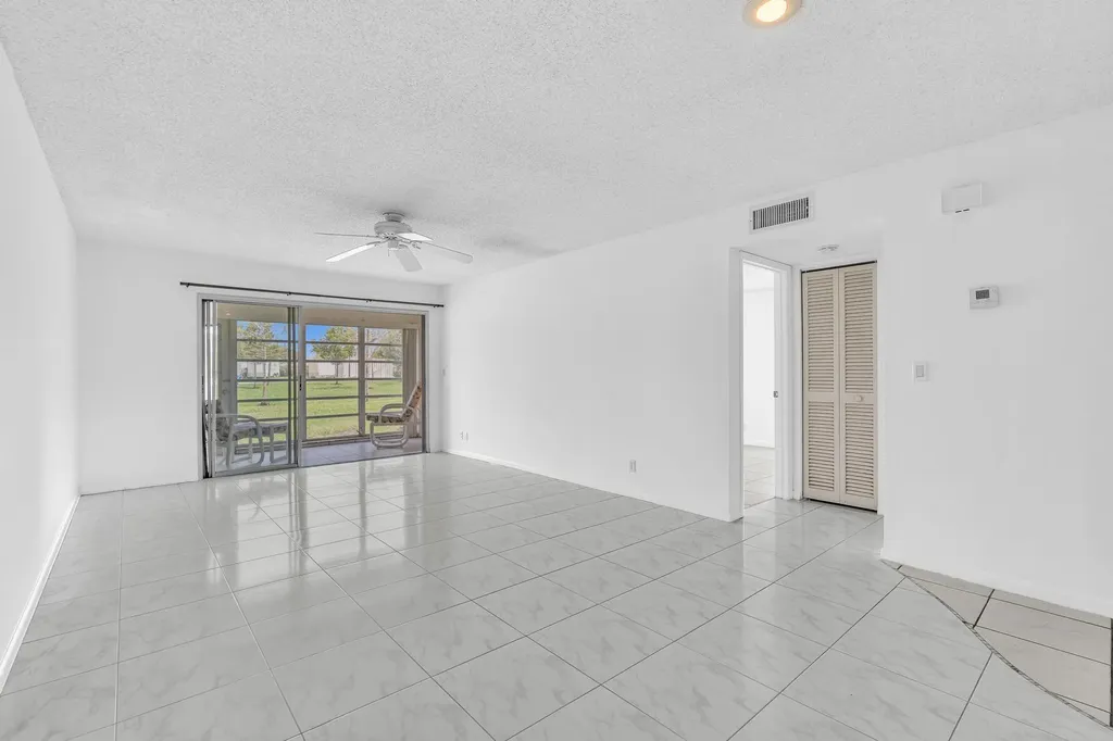 13721 Flora Place Delray Beach FL 33484