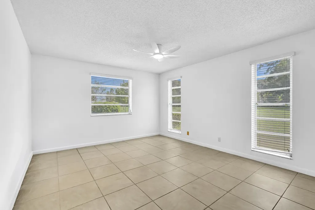 13721 Flora Place Delray Beach FL 33484