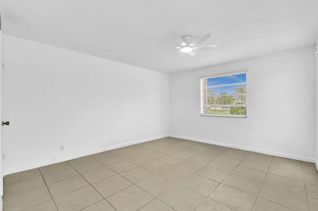 13721 Flora Place Delray Beach FL 33484