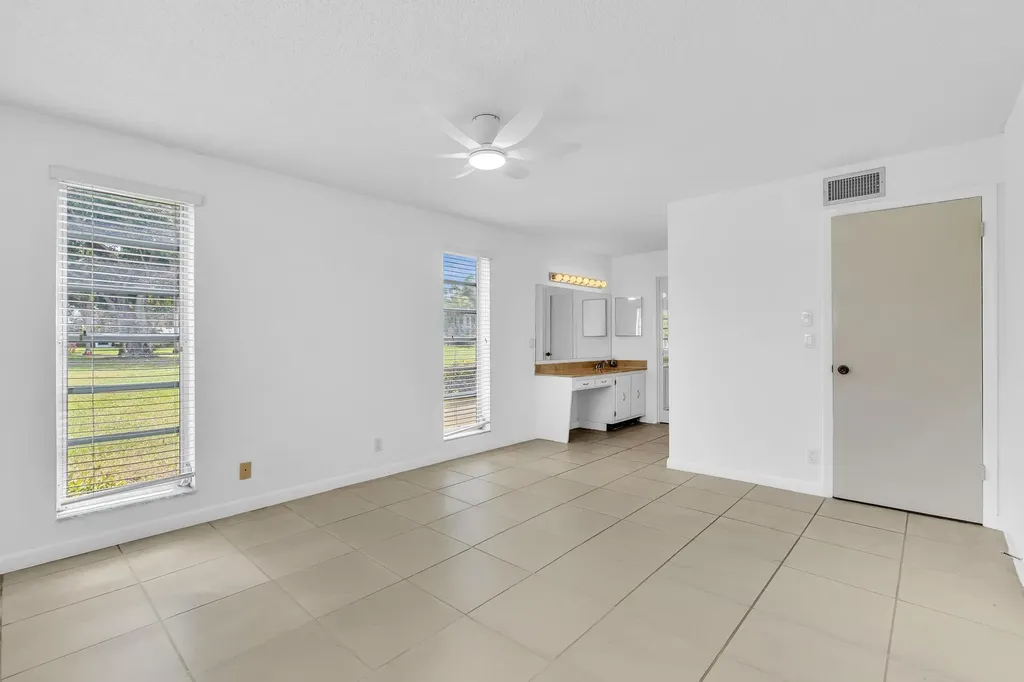 13721 Flora Place Delray Beach FL 33484