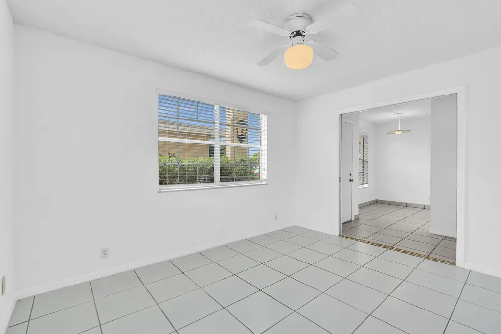 13721 Flora Place Delray Beach FL 33484