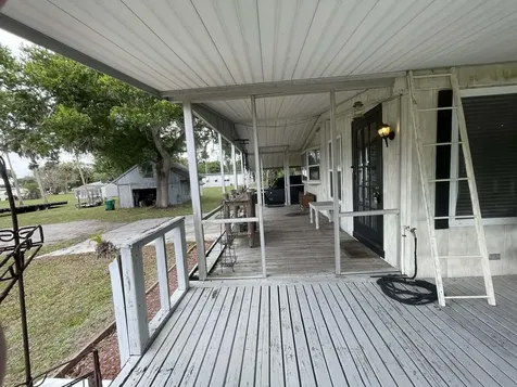 4523 SE 30th Street Okeechobee FL 34974