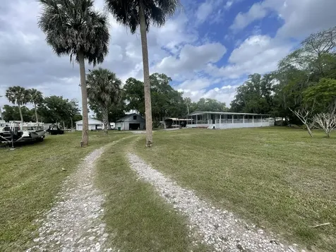 4523 SE 30th Street Okeechobee FL 34974