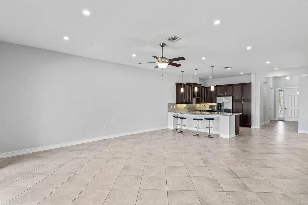 8136 Pinnacle Pass Way Boynton Beach FL 33473