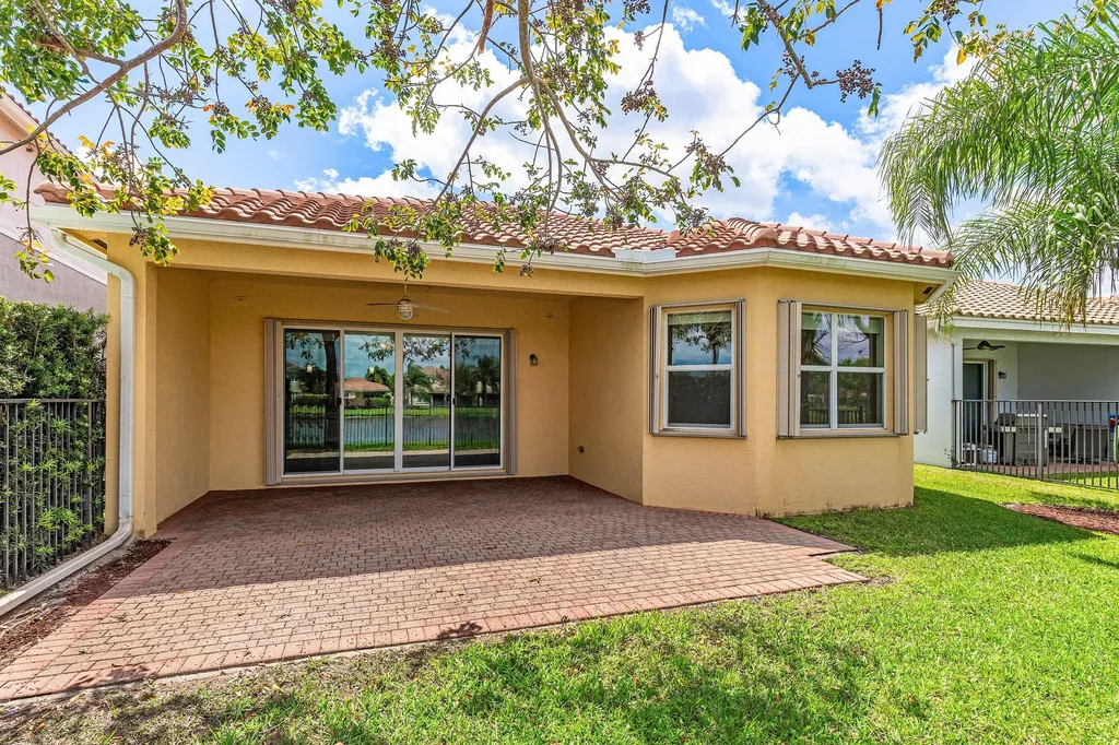8136 Pinnacle Pass Way Boynton Beach FL 33473