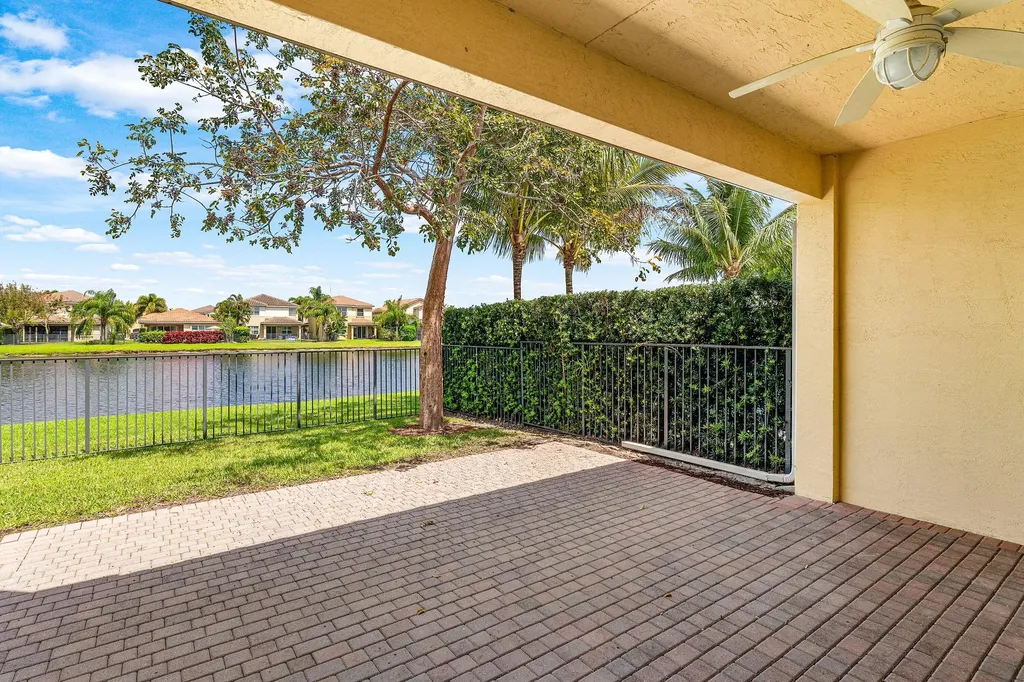 8136 Pinnacle Pass Way Boynton Beach FL 33473