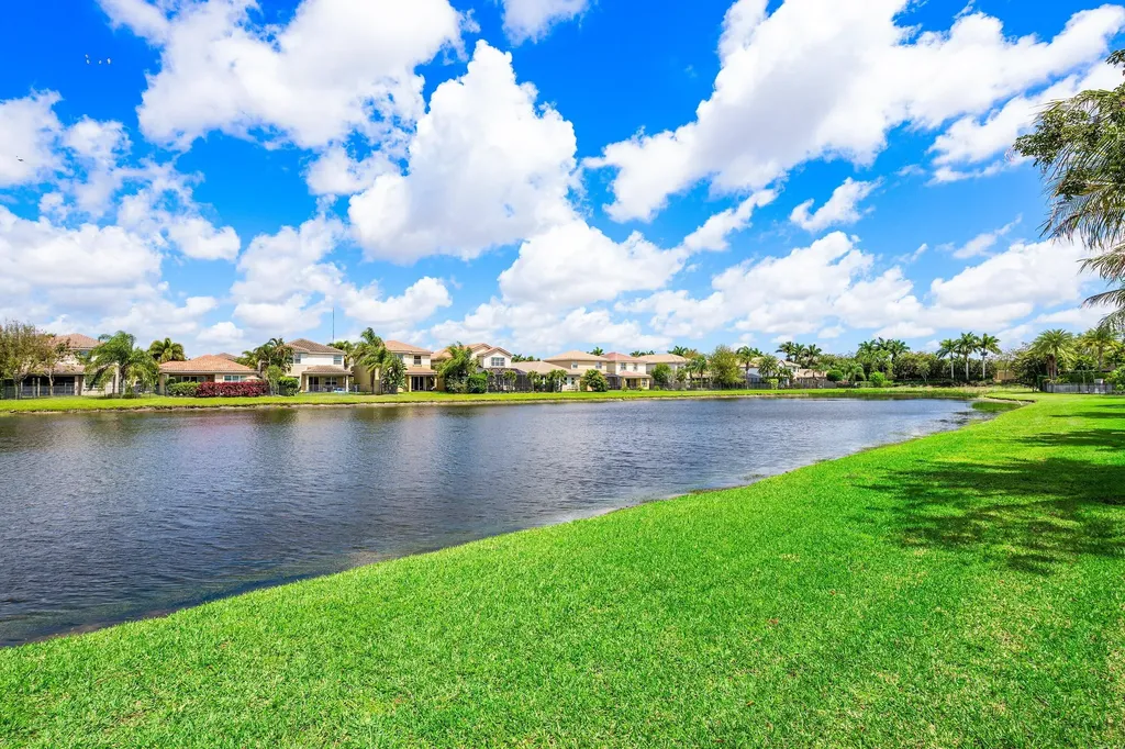 8136 Pinnacle Pass Way Boynton Beach FL 33473