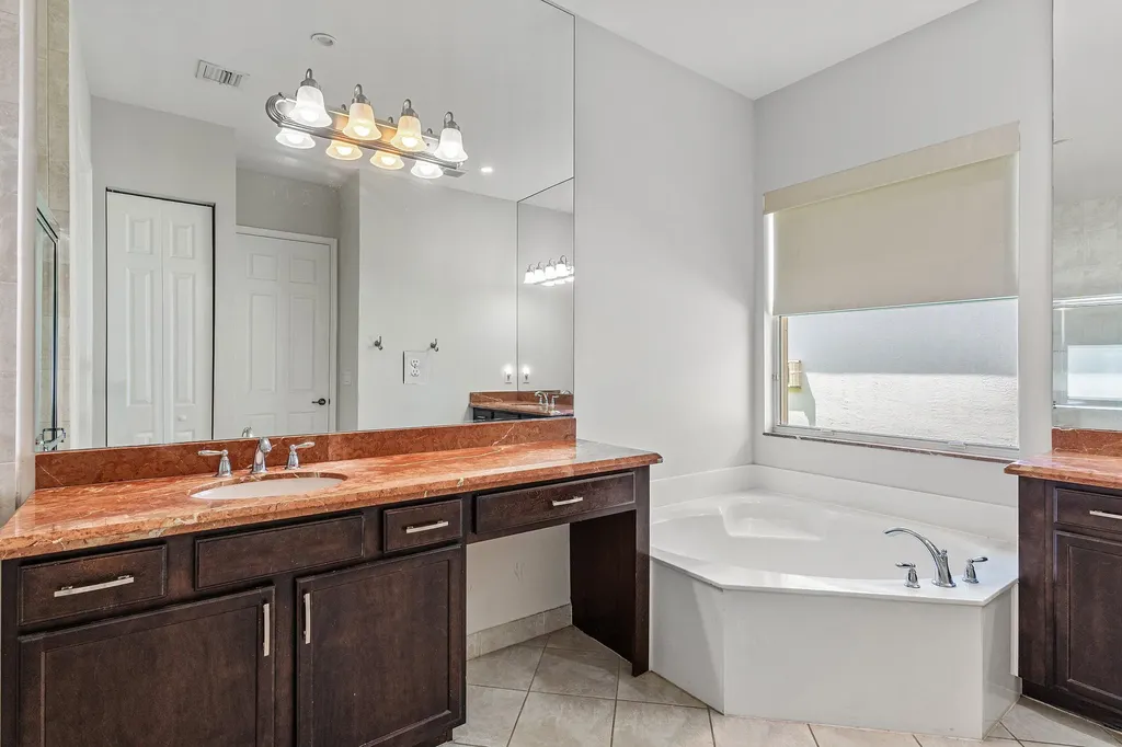 8136 Pinnacle Pass Way Boynton Beach FL 33473