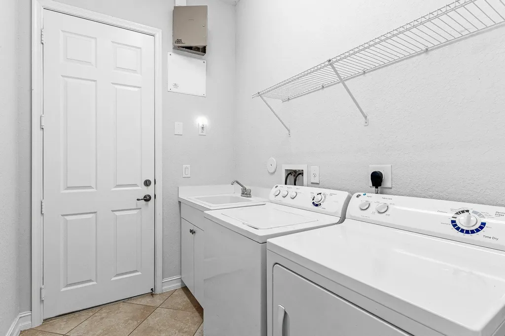 8136 Pinnacle Pass Way Boynton Beach FL 33473