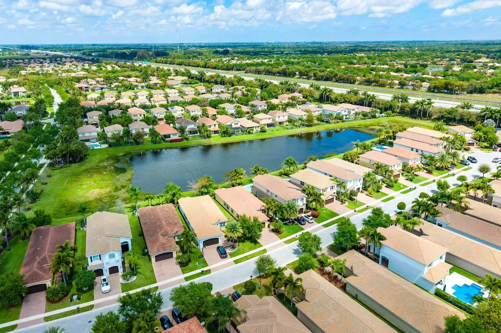 8136 Pinnacle Pass Way Boynton Beach FL 33473