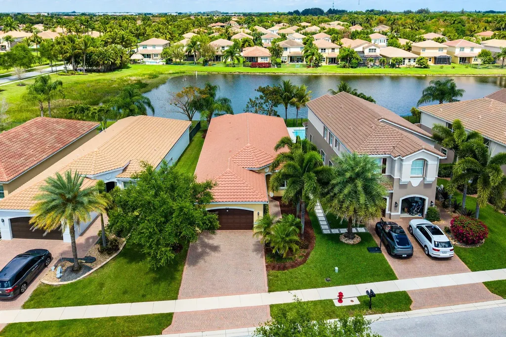 8136 Pinnacle Pass Way Boynton Beach FL 33473