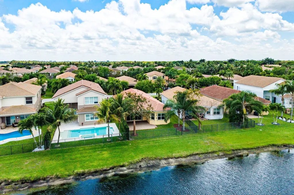 8136 Pinnacle Pass Way Boynton Beach FL 33473