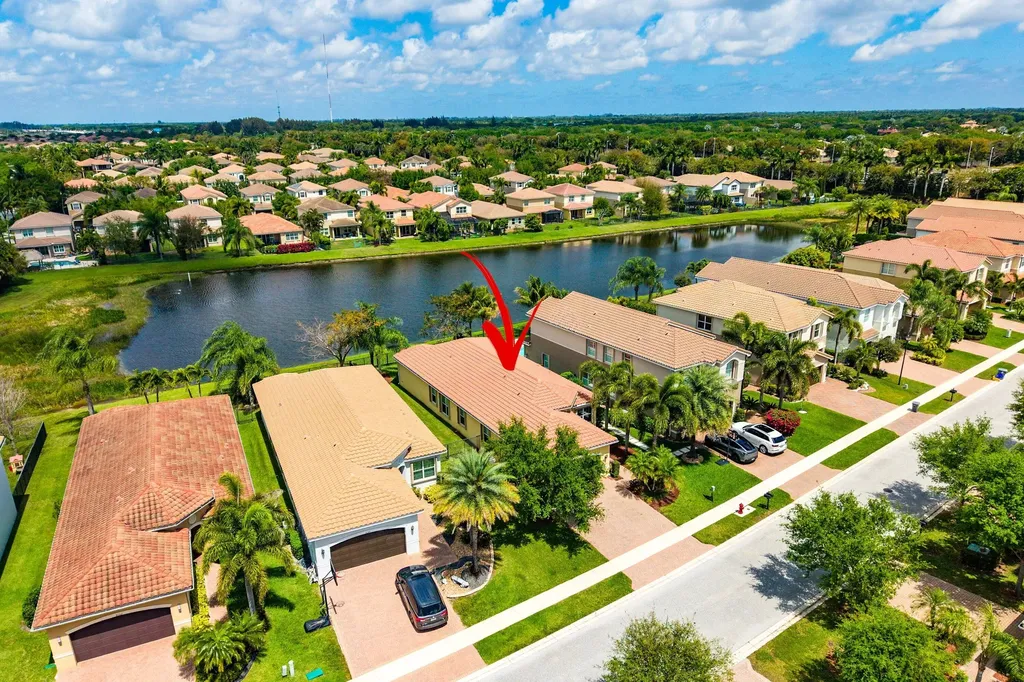 8136 Pinnacle Pass Way Boynton Beach FL 33473