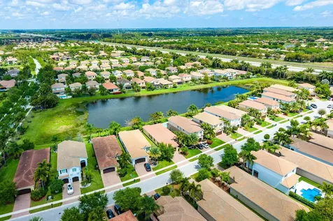 8136 Pinnacle Pass Way Boynton Beach FL 33473