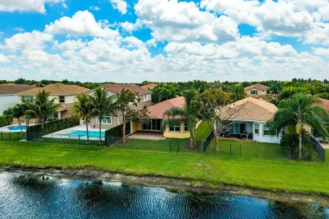 8136 Pinnacle Pass Way Boynton Beach FL 33473