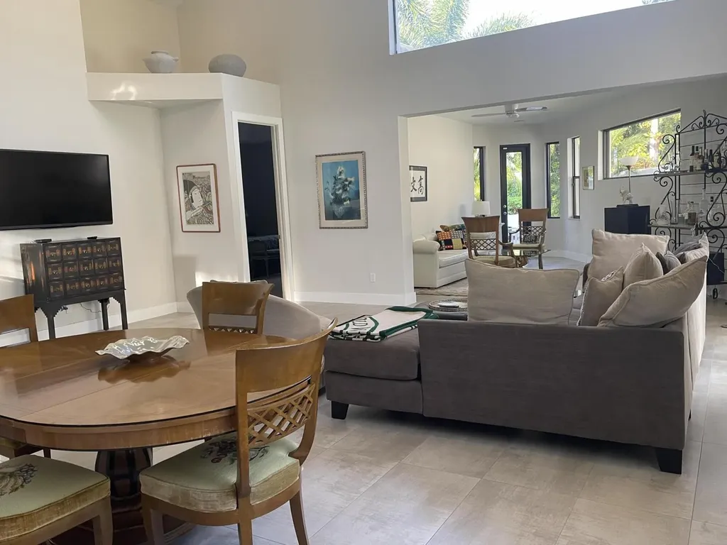 17560 Via Capri Boca Raton FL 33496