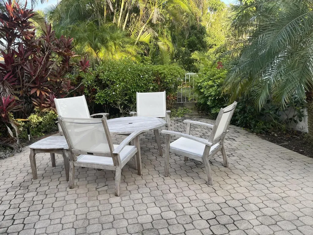 17560 Via Capri Boca Raton FL 33496