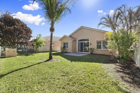 5627 Sunberry Circle Fort Pierce FL 34951