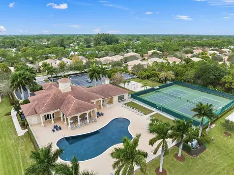 5627 Sunberry Circle Fort Pierce FL 34951