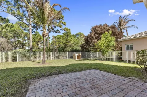 5627 Sunberry Circle Fort Pierce FL 34951