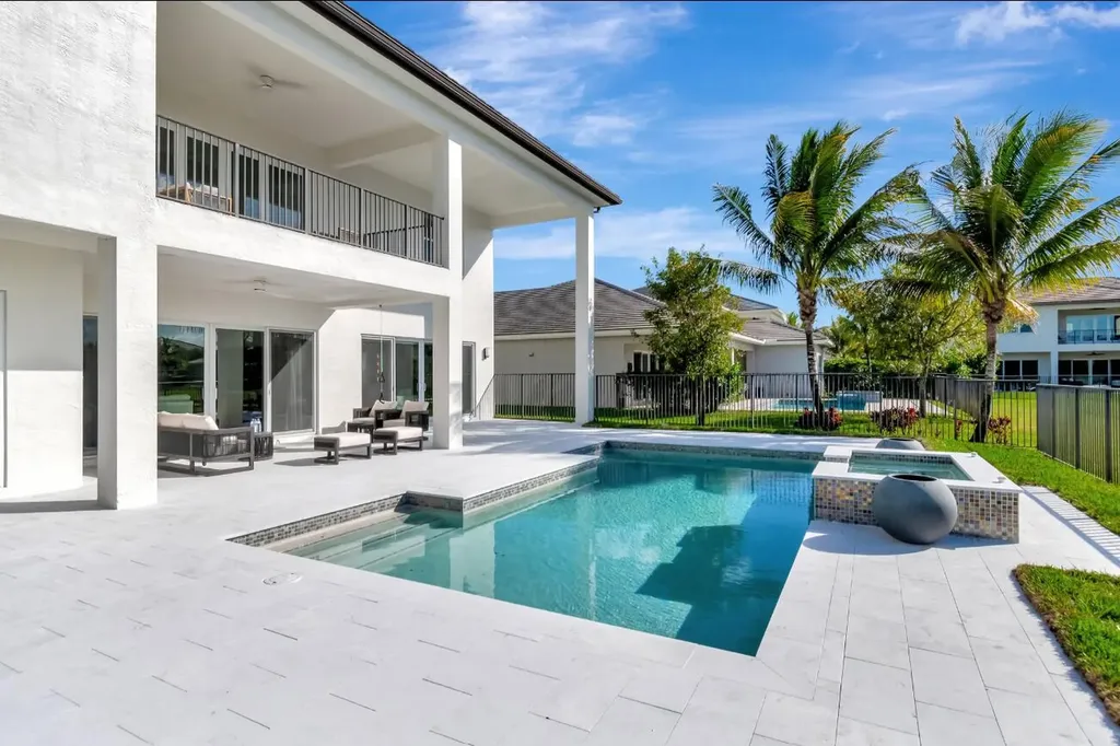 19871 Meadowside Lane Boca Raton FL 33498
