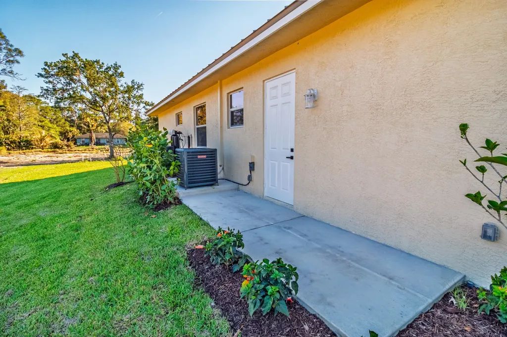 17602 63rd N The Acreage FL 33470