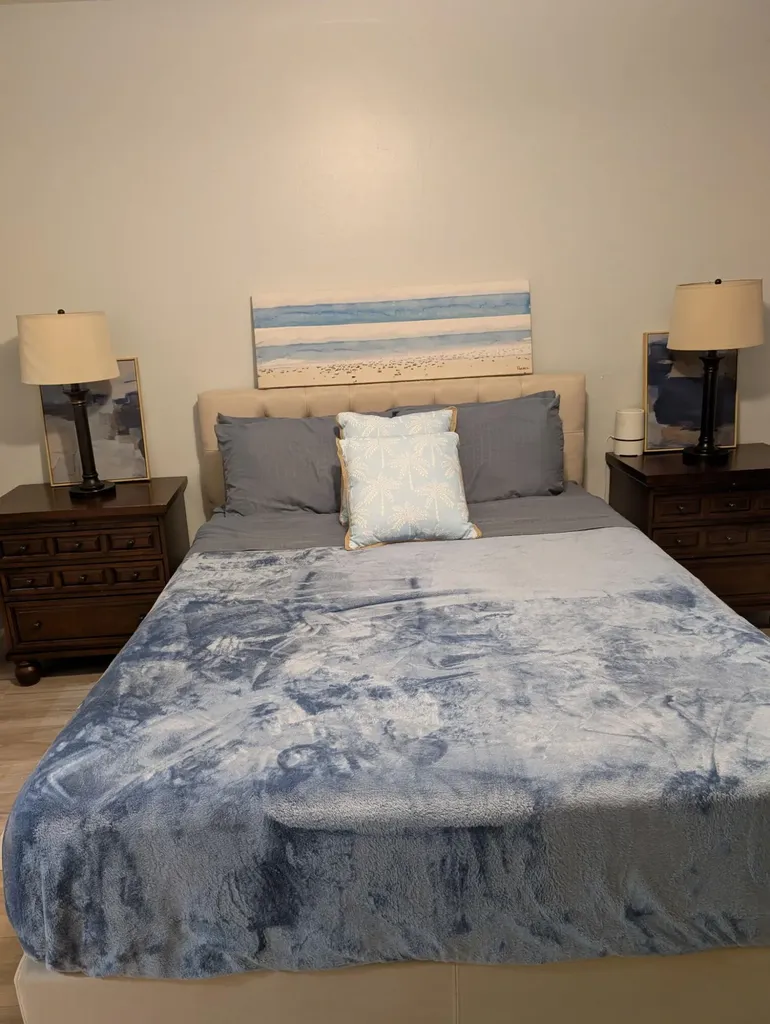 2734 NE 27th Court Lighthouse Point FL 33064
