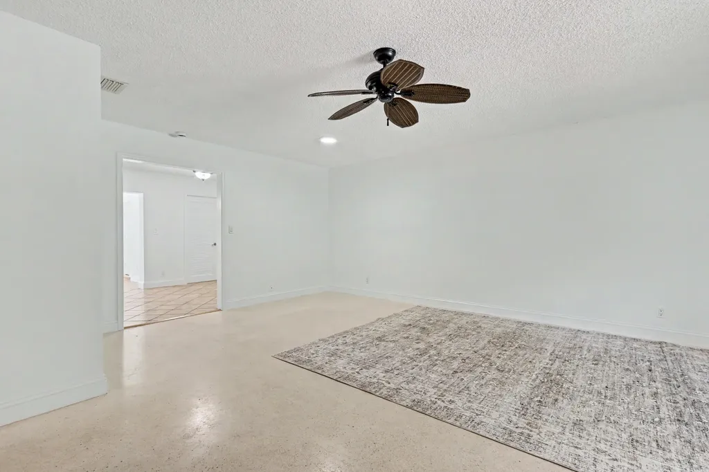 4800 NE 25th Avenue Fort Lauderdale FL 33308